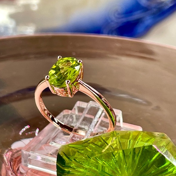 GENUINE Peridot 14k Rose Gold on silver ring - Picture 7 of 7